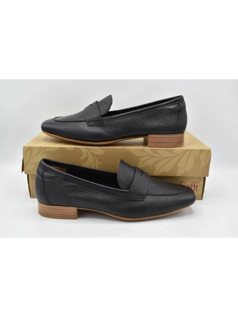 Sofft Womens Size 8 Elinor Moc Toe Black Leather‎ Slip On Shoes Penny Loafers